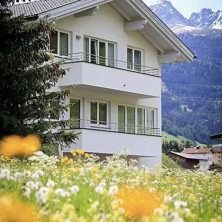 Alpina Apartment *