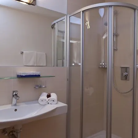Alpina Apartment *